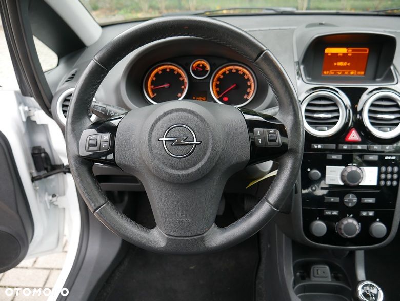 Opel Corsa 1.4 16V Innovation - 17