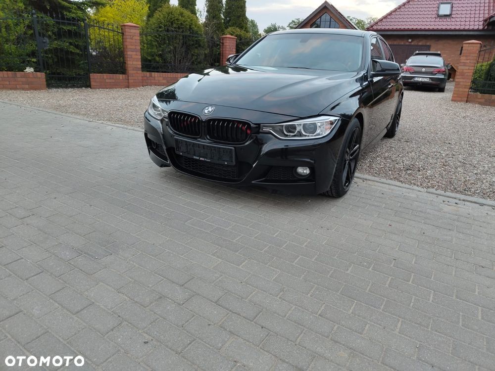 BMW Seria 3 318d Sport Line - 32