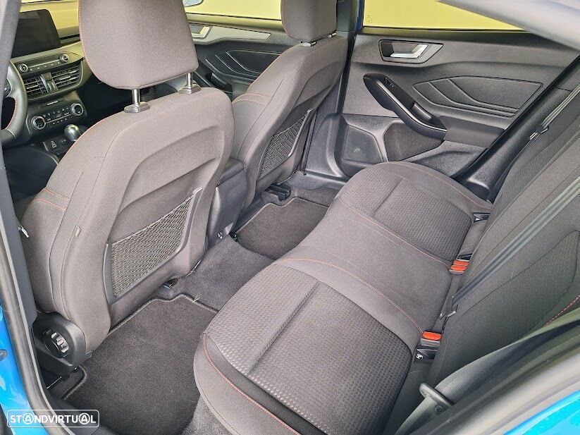 Ford Focus 1.0 EcoBoost MHEV ST-Line X - 9