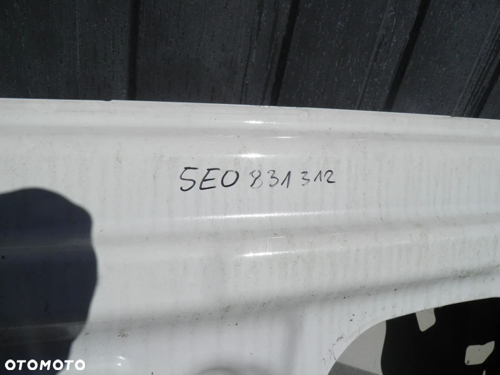 Drzwi prawy przód SKODA OCTAVIA III  12-20 5E0831312 - 3