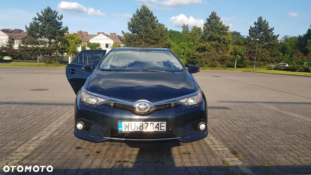 Toyota Auris 1.6 Premium - 4