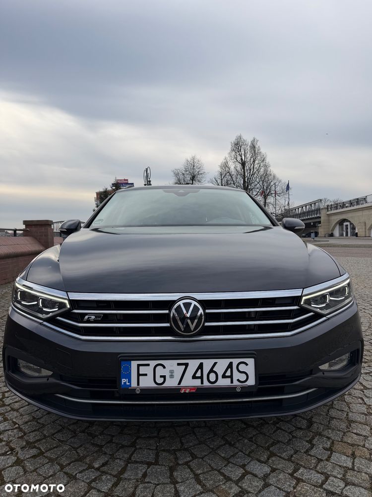 Volkswagen Passat - 4