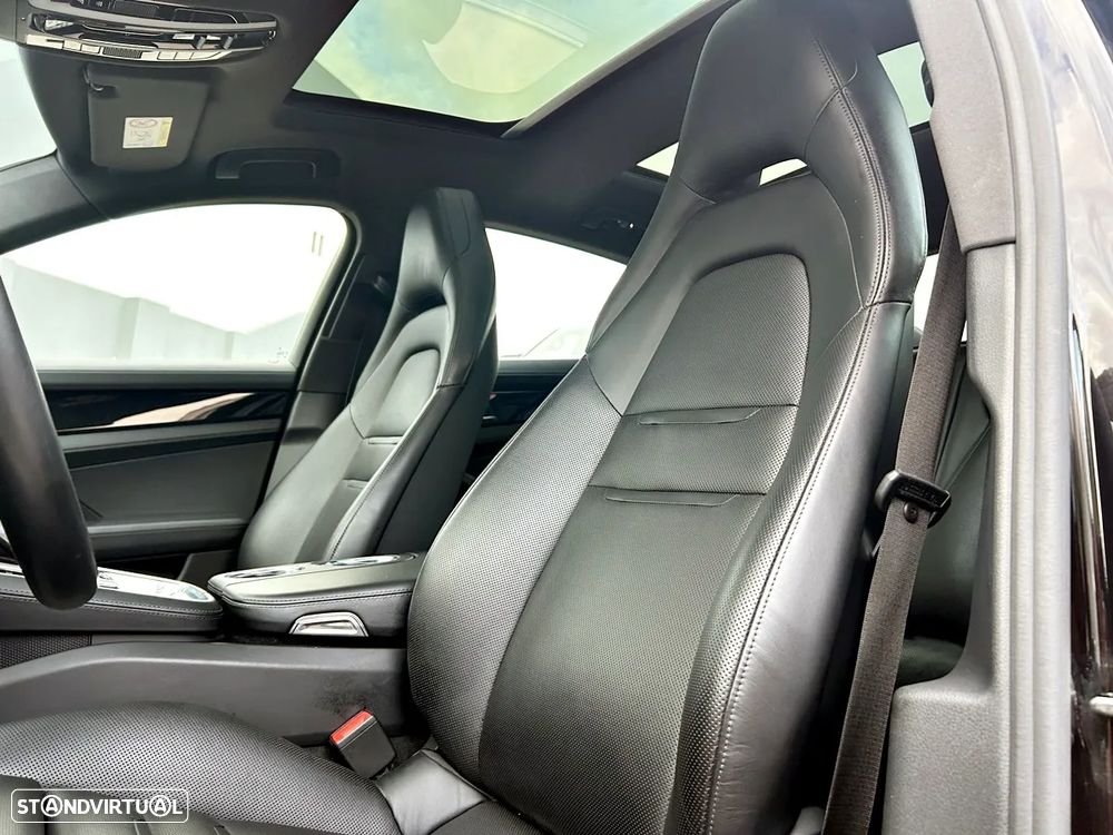 Porsche Panamera 4 E-Hybrid - 23