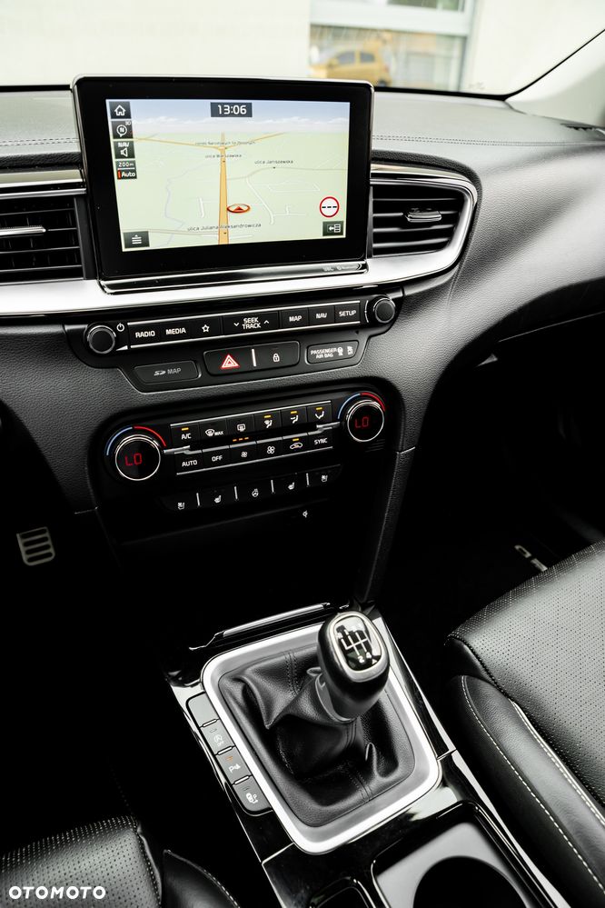 Kia Ceed 1.4 T-GDI OPF Spirit - 36