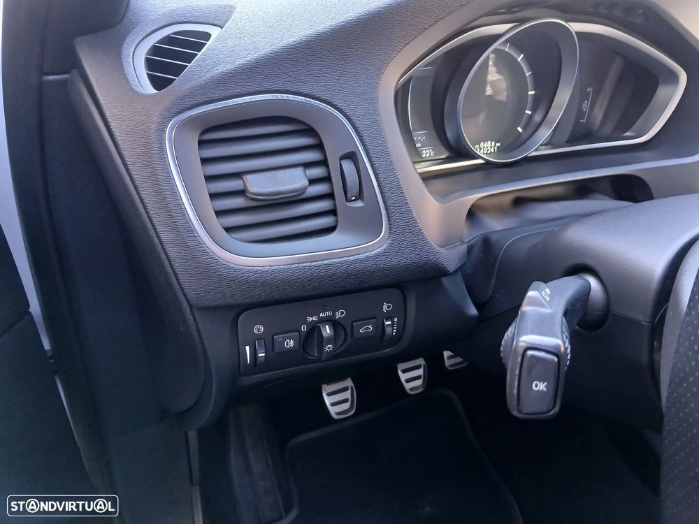 Volvo V40 1.6 D2 R-Design - 38