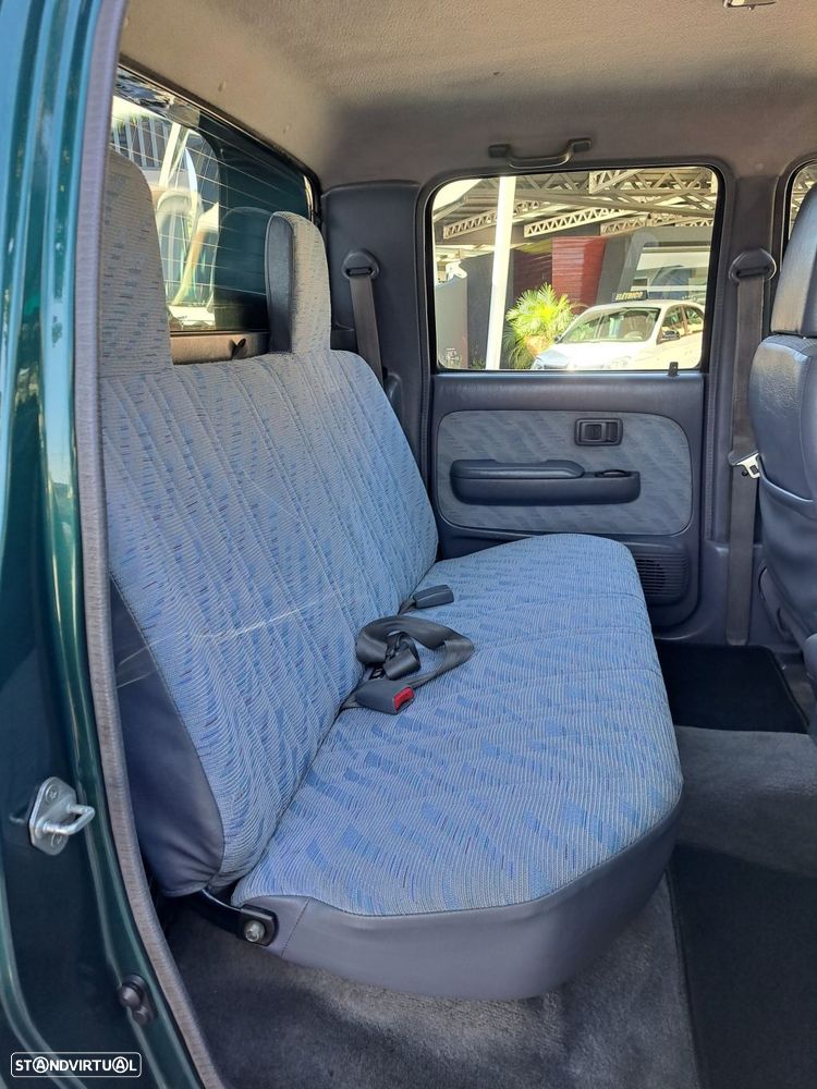 Toyota Hilux Tracker 2.5 TD 4WD (33LNG8) - 19