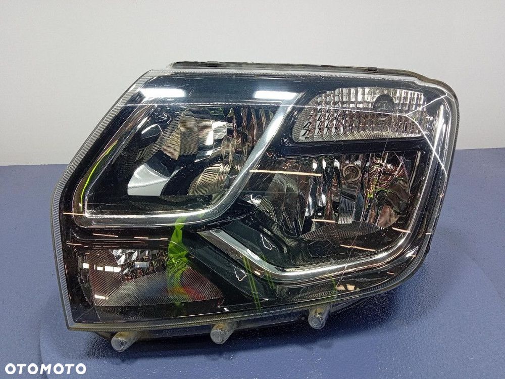 DACIA DUSTER I LIFT 13- REFLEKTOR LEWY LAMPA PRZÓD 260608209R - 1