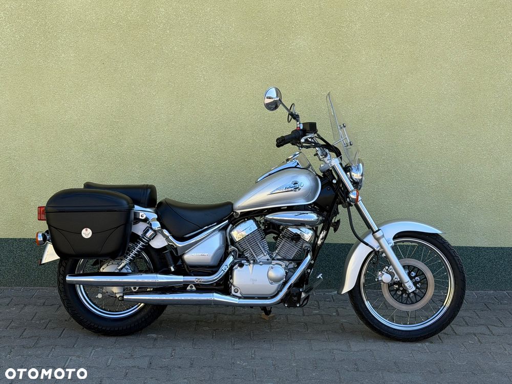 Suzuki Intruder - 8