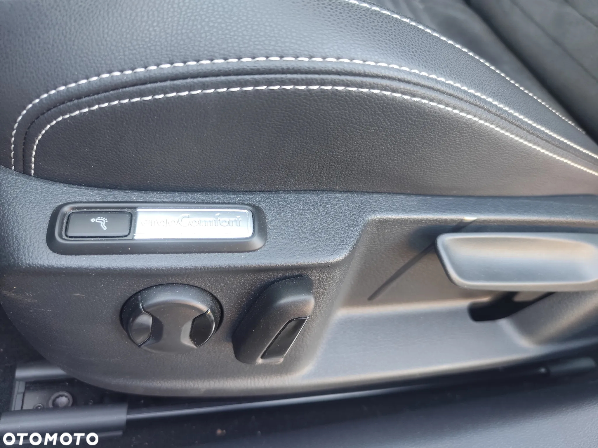 Volkswagen Passat Variant 1.5 TSI OPF DSG Business - 24