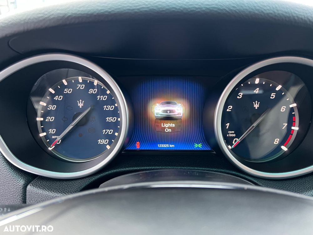 Maserati Ghibli GranLusso - 13