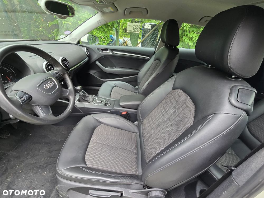 Audi A3 3-drzwiowe 1.4T FSI Attraction - 14