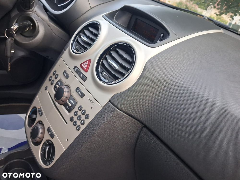 Opel Corsa - 28