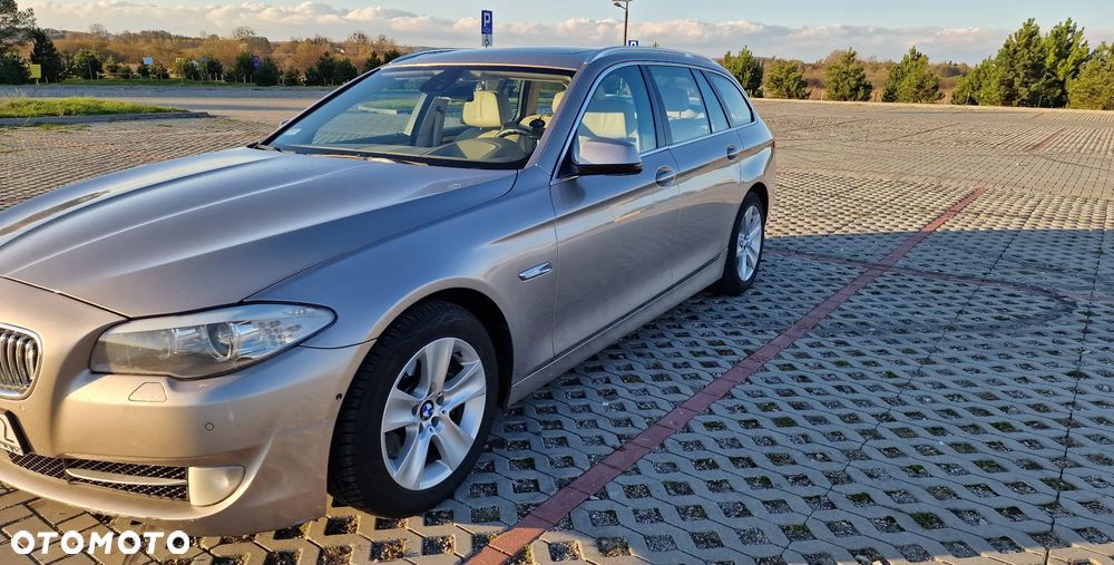 BMW Seria 5 535d xDrive - 4