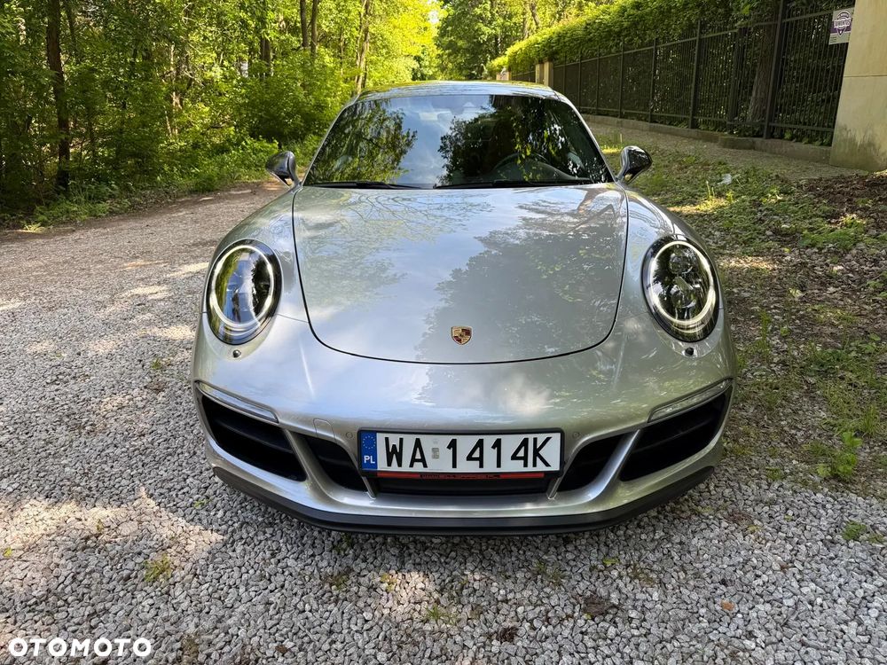 Porsche 911 Carrera 4 GTS PDK - 8