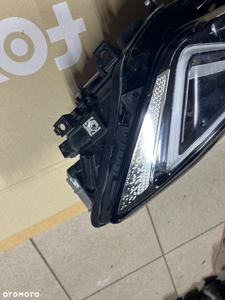 Seat Leon IV lampa lewy przód 5FB941035E full led matrix Cupra - 5