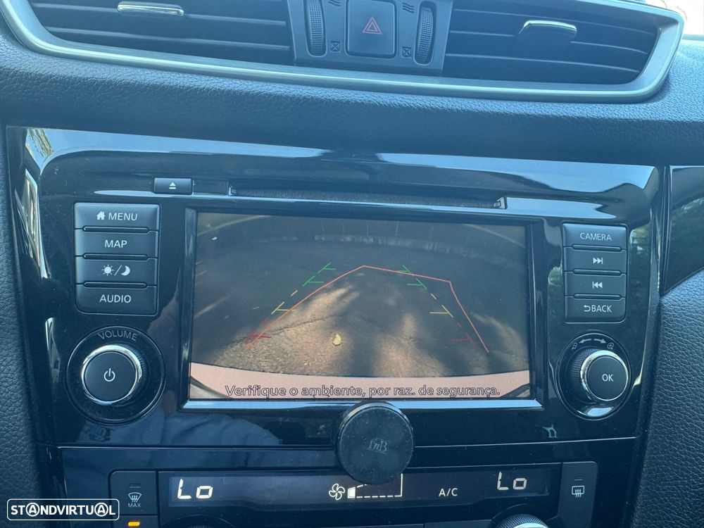 Nissan Qashqai 1.5 dCi N-Connecta J18+Led - 21