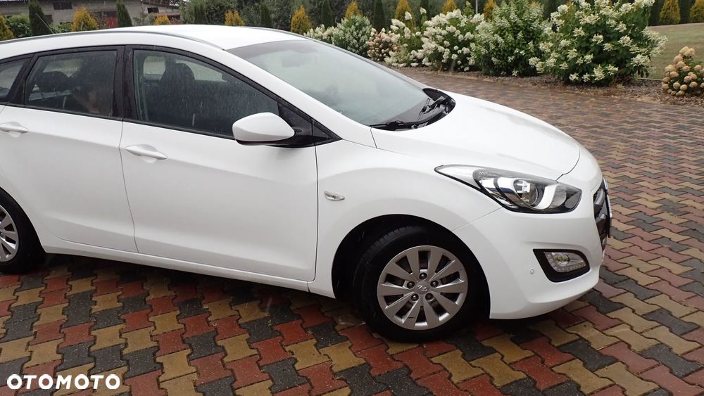 Hyundai i30 1.6 GDI Classic + - 8