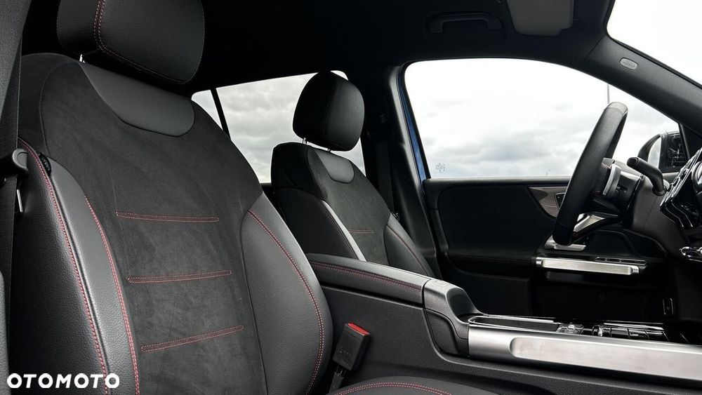 Mercedes-Benz GLB 200 AMG Line 7G-DCT - 25