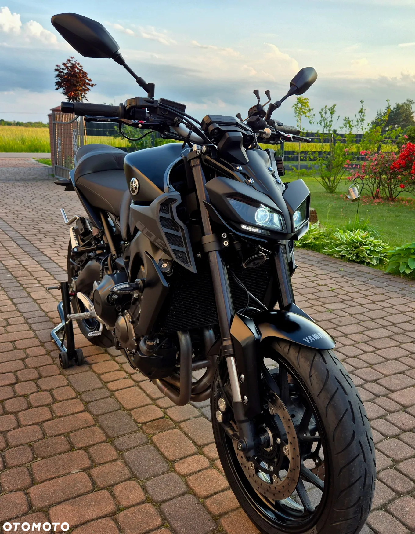 Yamaha MT - 11