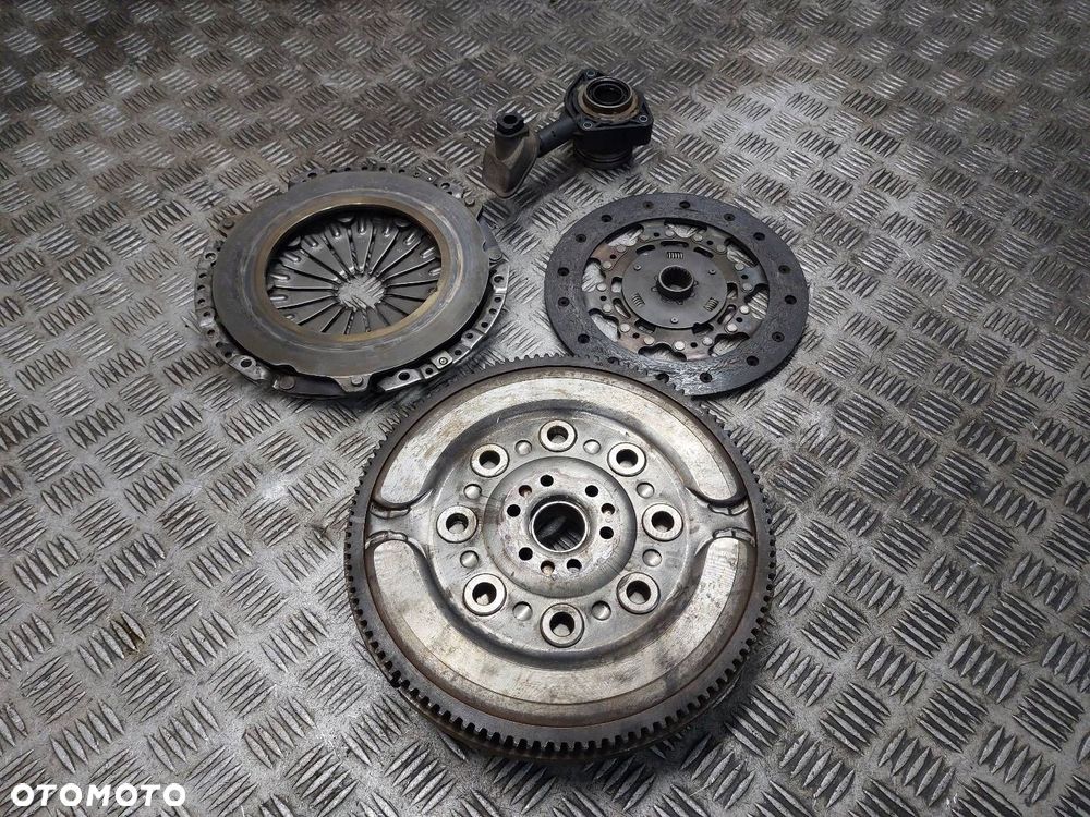 KOŁO DWUMASOWE + TARCZA + DOCISK + ŁOŻYSKO OPOROWE MAZDA 3 I BK 1.6 D - 6