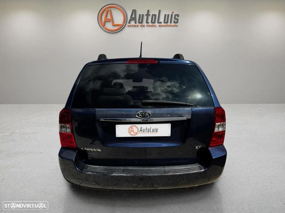 Kia Carnival 2.9 CRDi VGT LX - 4