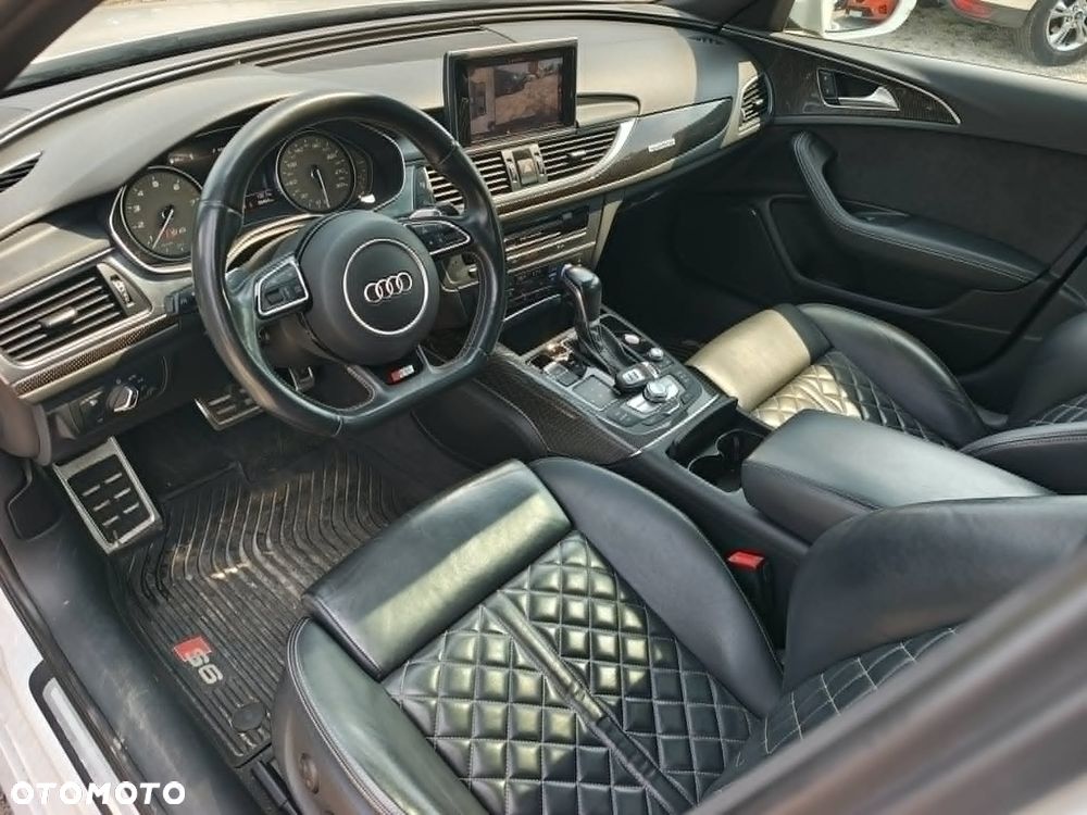Audi S6 Limousine - 13