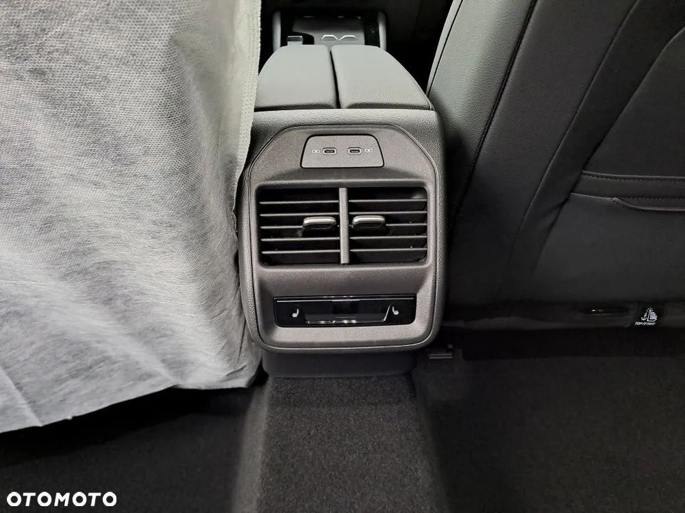 Skoda Superb 2.0 TDI SCR 4x4 L&K DSG - 8