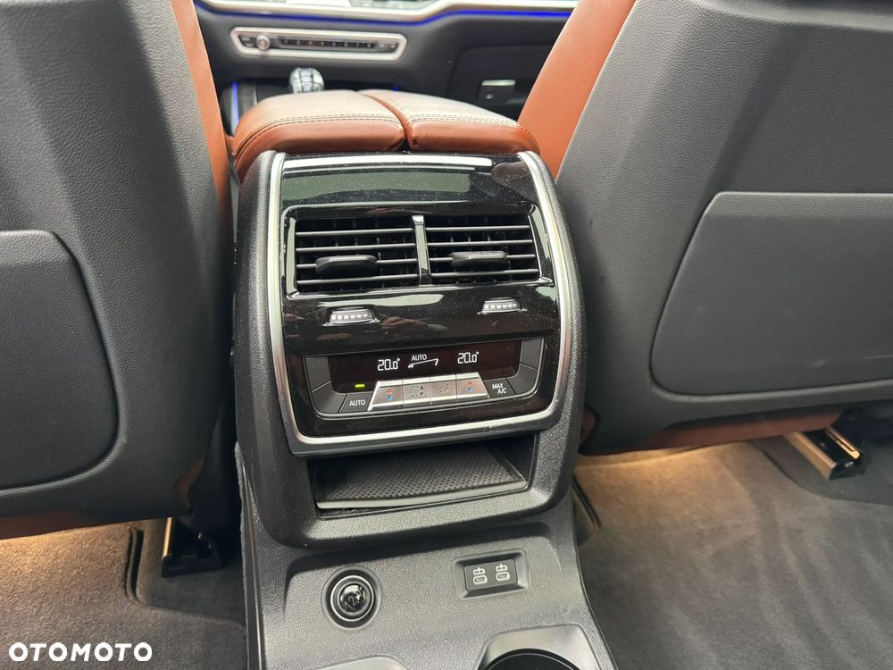 BMW X7 xDrive40i - 40