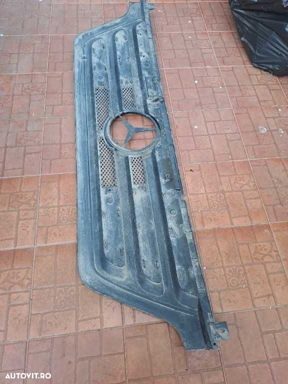 Grila radiator Mercedes Axor originala - 3