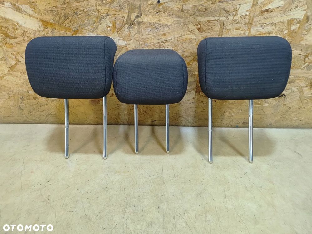 FOCUS MK2 LIFT ZAGŁÓWKI TYŁ 08-11 - 2