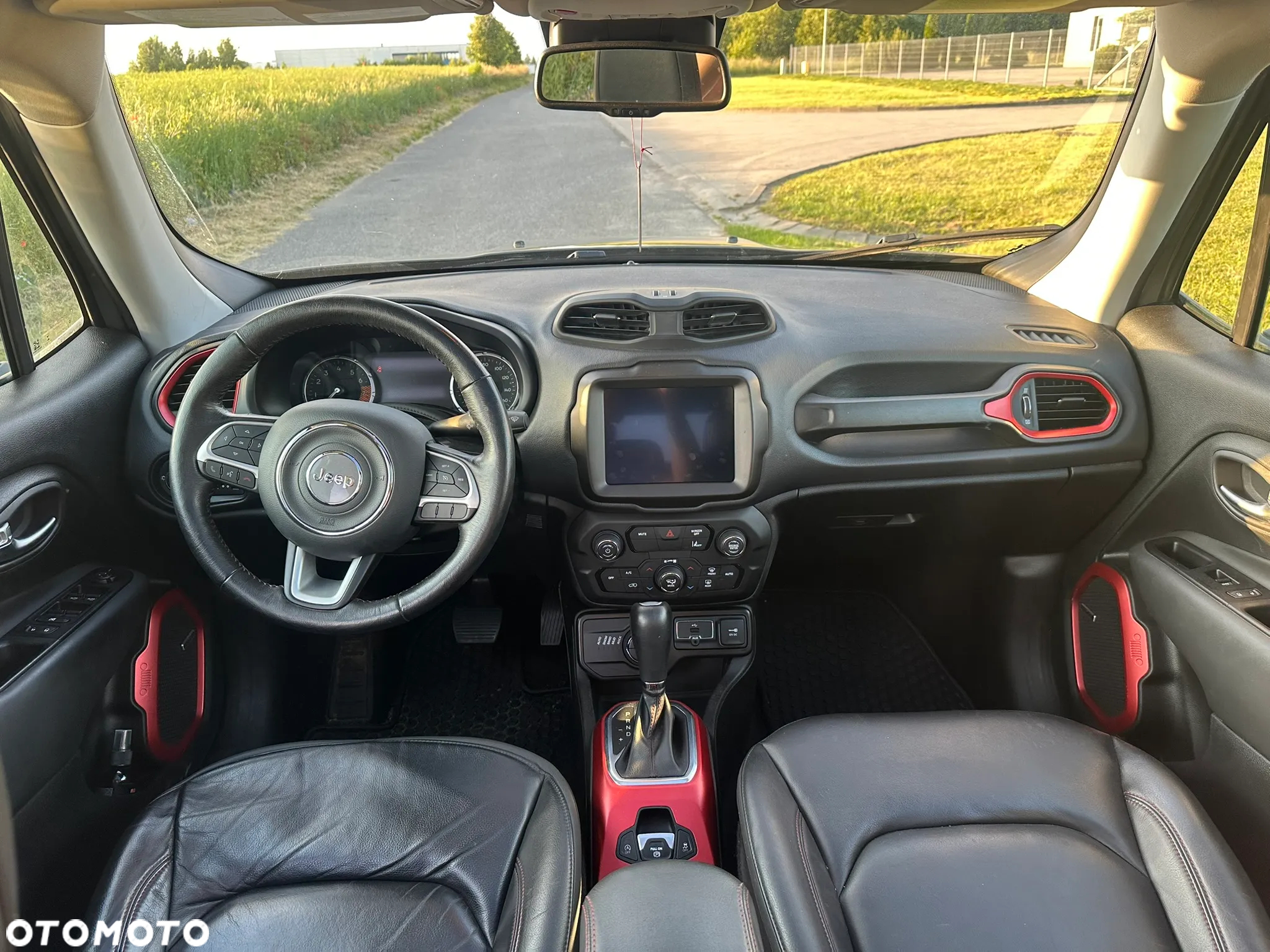 Jeep Renegade - 16