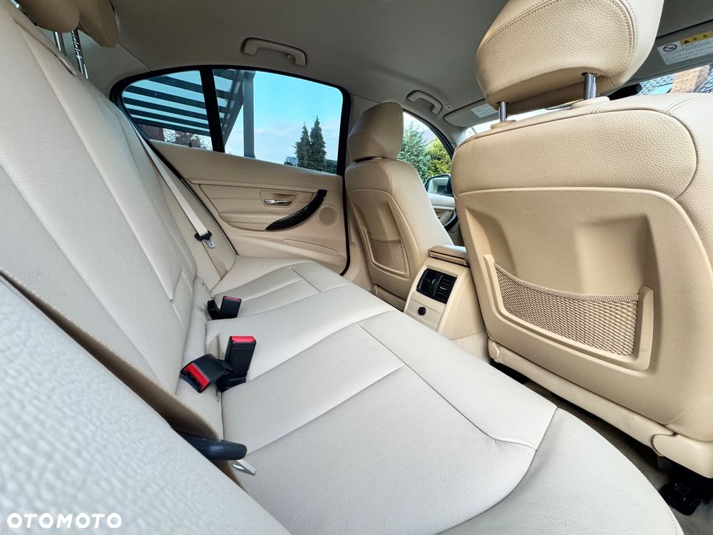 BMW Seria 3 ActiveHybrid Luxury Line - 16
