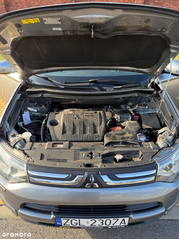 Mitsubishi Outlander 2.2 DI-D 4WD Intense - 36