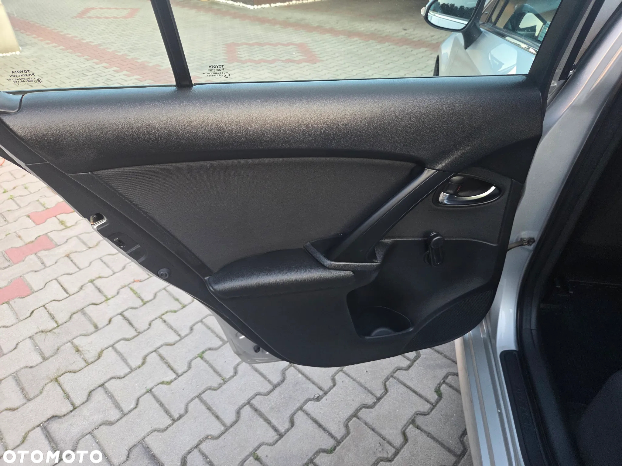 Toyota Avensis 1.8 Active - 19