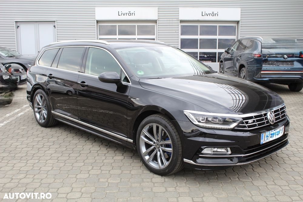 Volkswagen Passat - 1