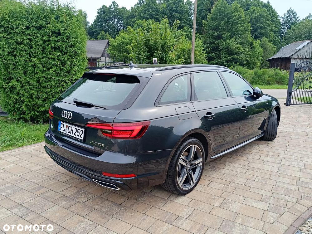 Audi A4 Avant 40 TDI S tronic S line - 40
