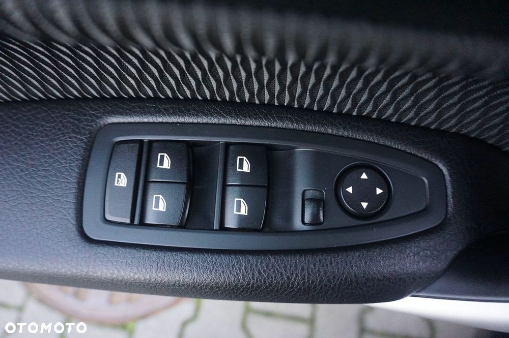 BMW Seria 1 116i M Sport - 12