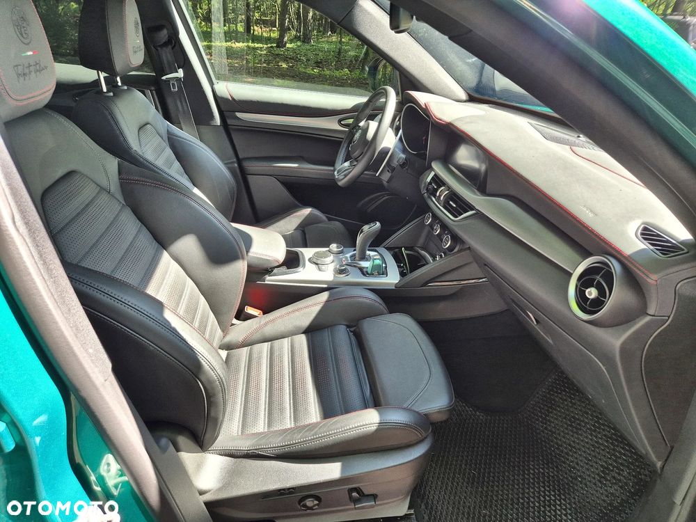 Alfa Romeo Stelvio 2.0 Turbo Tributo Italiano Q4 - 21