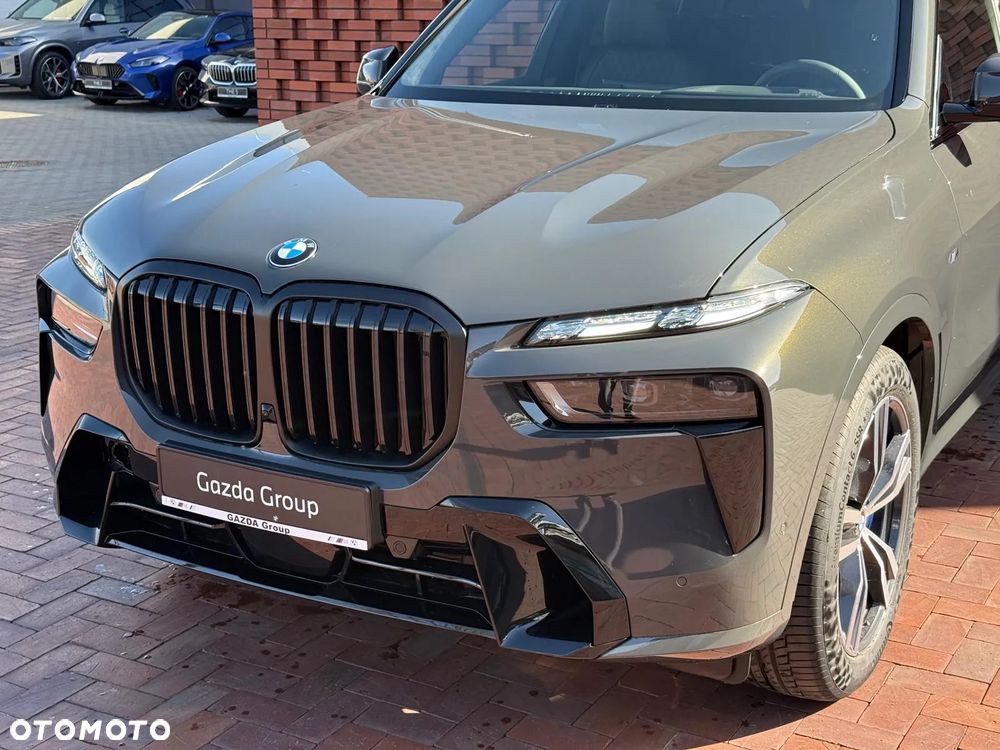 BMW X7 - 7