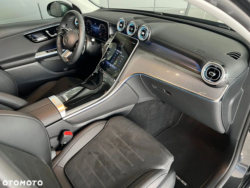 Mercedes-Benz GLC - 12