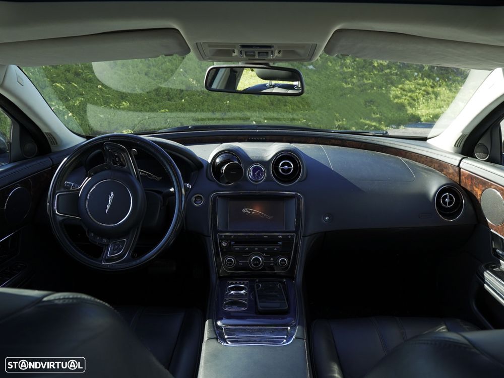 Jaguar XJ 3.0 V6 S Premium Luxury - 3