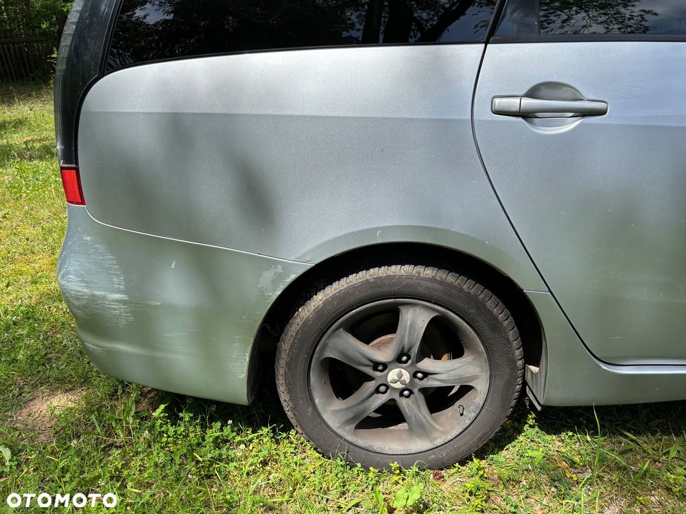 Mitsubishi Grandis - 7