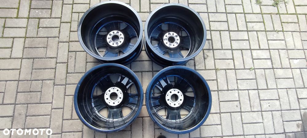 FELGI ALUMINIOWE STOPNIOWANE 5x112 2x 8Jx18 CALI ET43 2x 9Jx 18 CALI ET 52,5 fi 66,6 MERCEDES E CLS GLK GLS 4 SZTUKI KOMPLET - 19