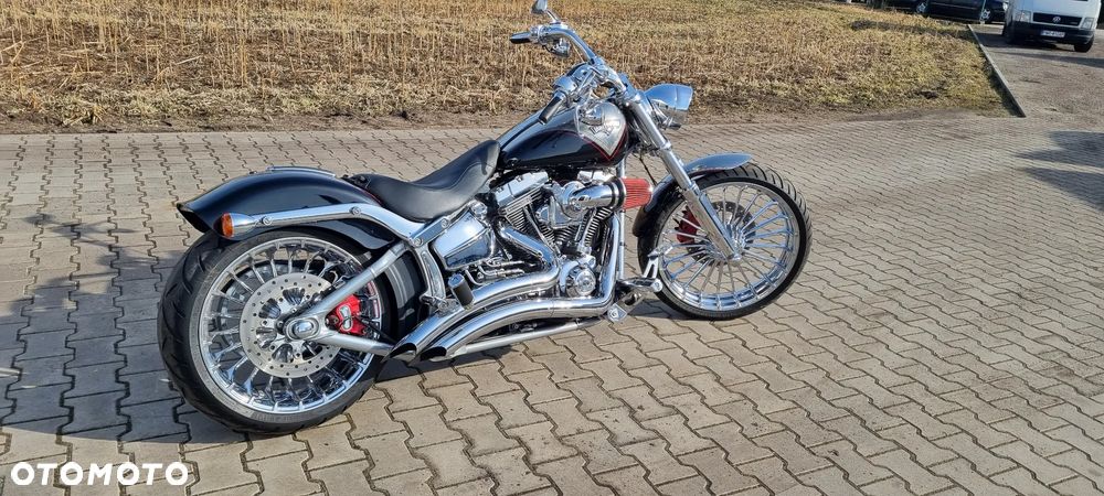 Harley-Davidson Softail Breakout - 5