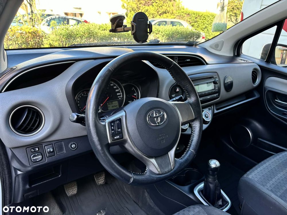 Toyota Yaris 1.0 Life EU6 - 6