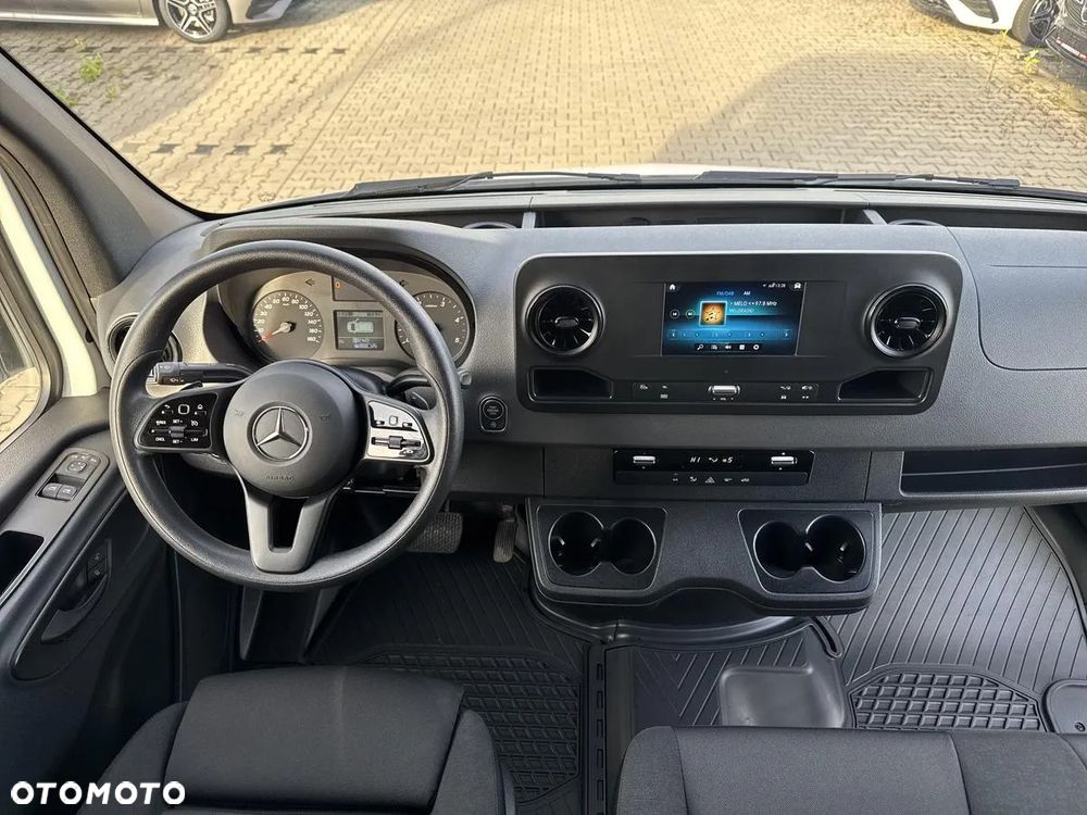 Mercedes-Benz Mercedes-Benz Sprinter 317 4325 Furgon 9G-tronic - 24