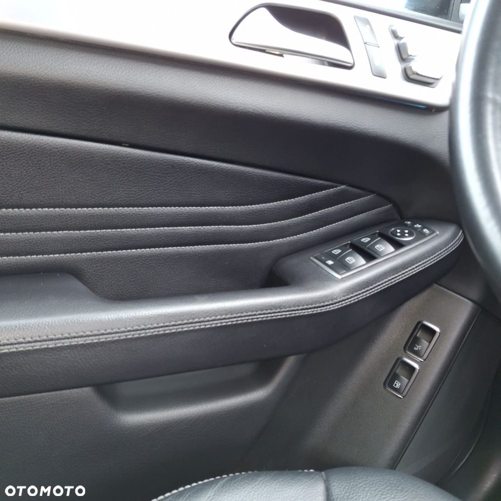 Mercedes-Benz GLE - 10