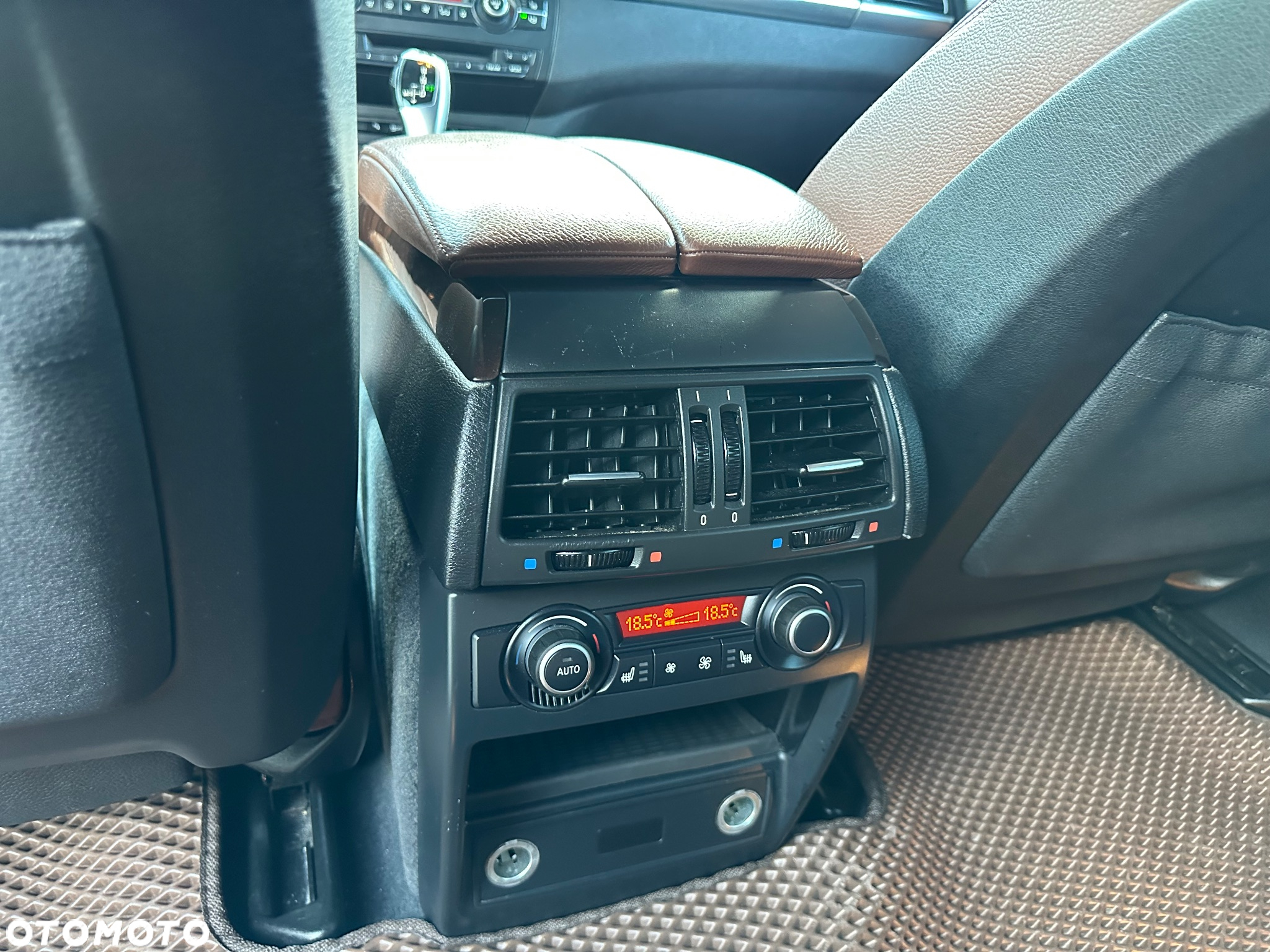 BMW X5 xDrive35i - 16