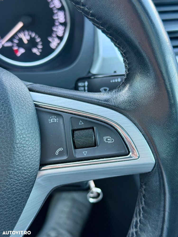 Skoda RAPID 1.4 TDI (Green tec) Style - 32