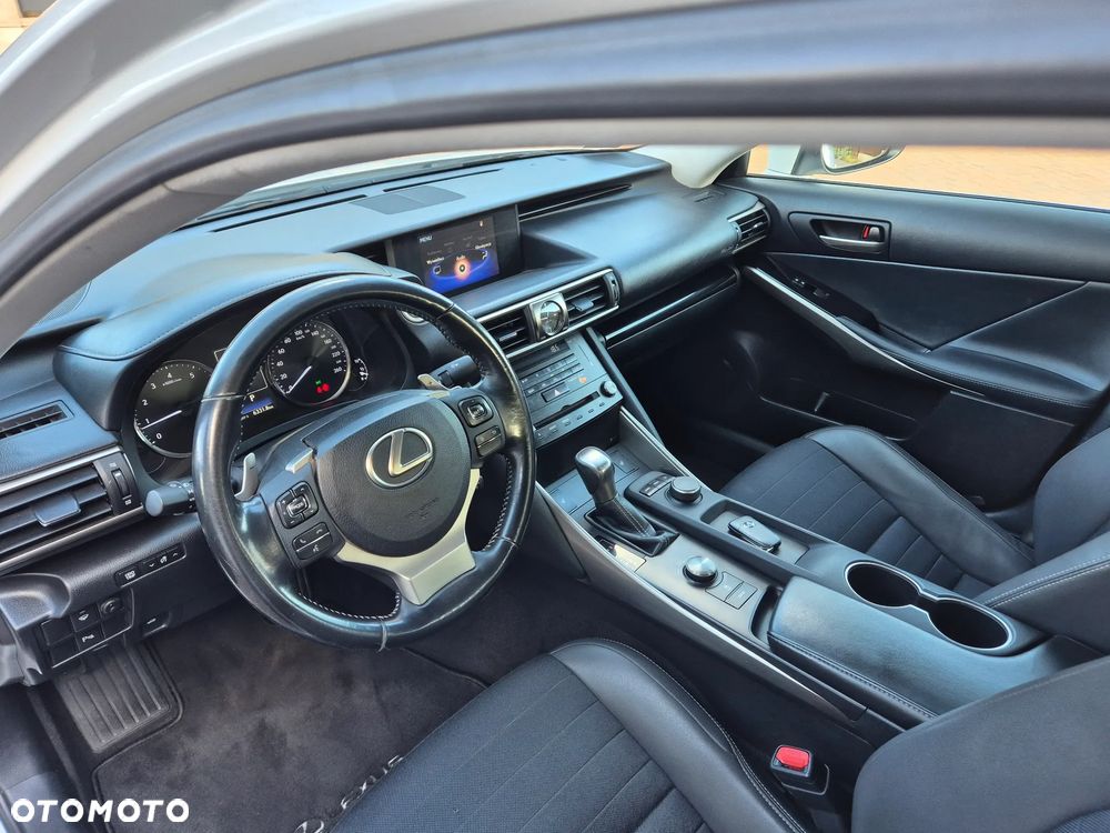 Lexus IS 200t / 300 Elegance - 22